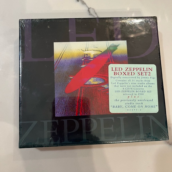 LED ZEPPELIN BOXED SET 2. 31 tracks from Led Zeppelin’s nine studio albums. - Picture 3 of 8